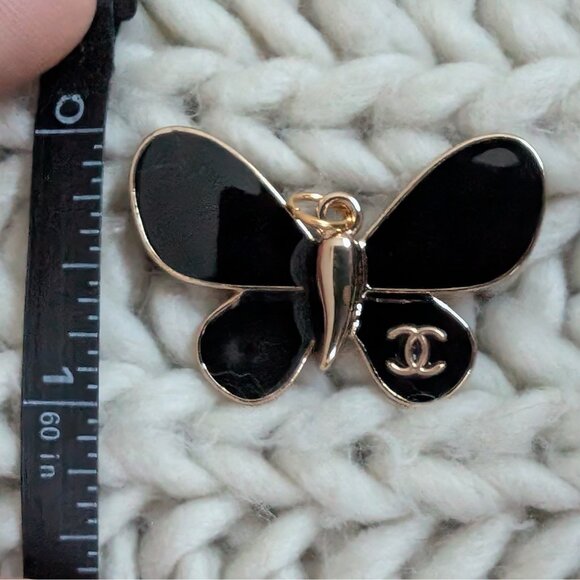 Chanel, Black Enamel Butterfly Pendant Charm Zipper Pull Gold Hardware - Picture 5 of 5